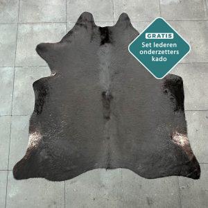 Kuhfell Teppich schwarz Detailansicht natürliche Zeichnung