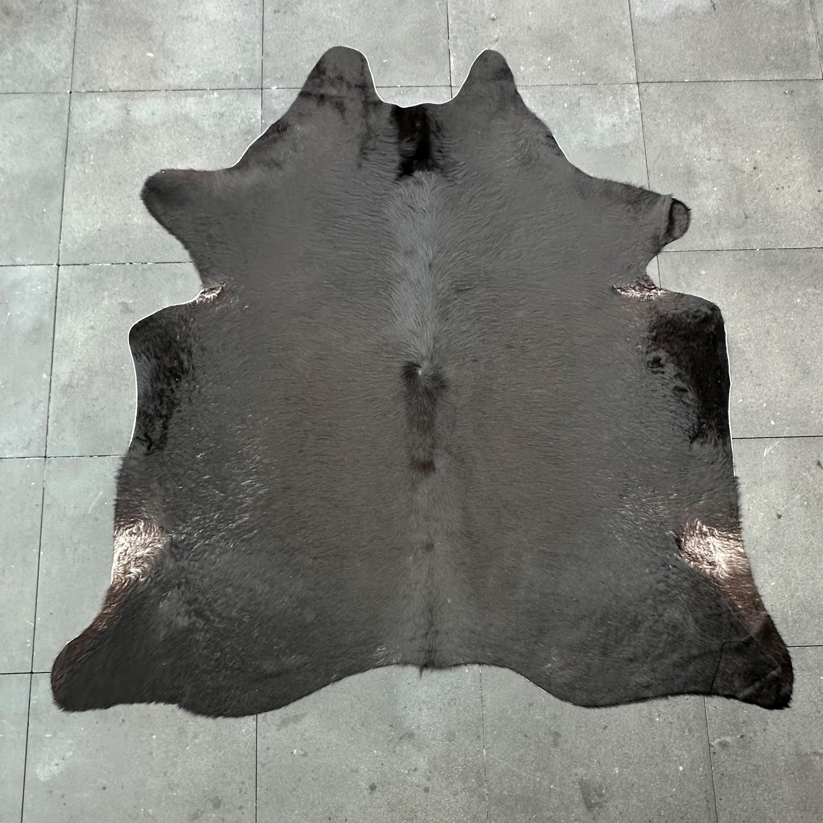 Kuhfell Teppich schwarz Detailansicht natürliche Zeichnung