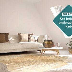 Echtes Rinderfell gefärbt gold Nahaufnahme Textur