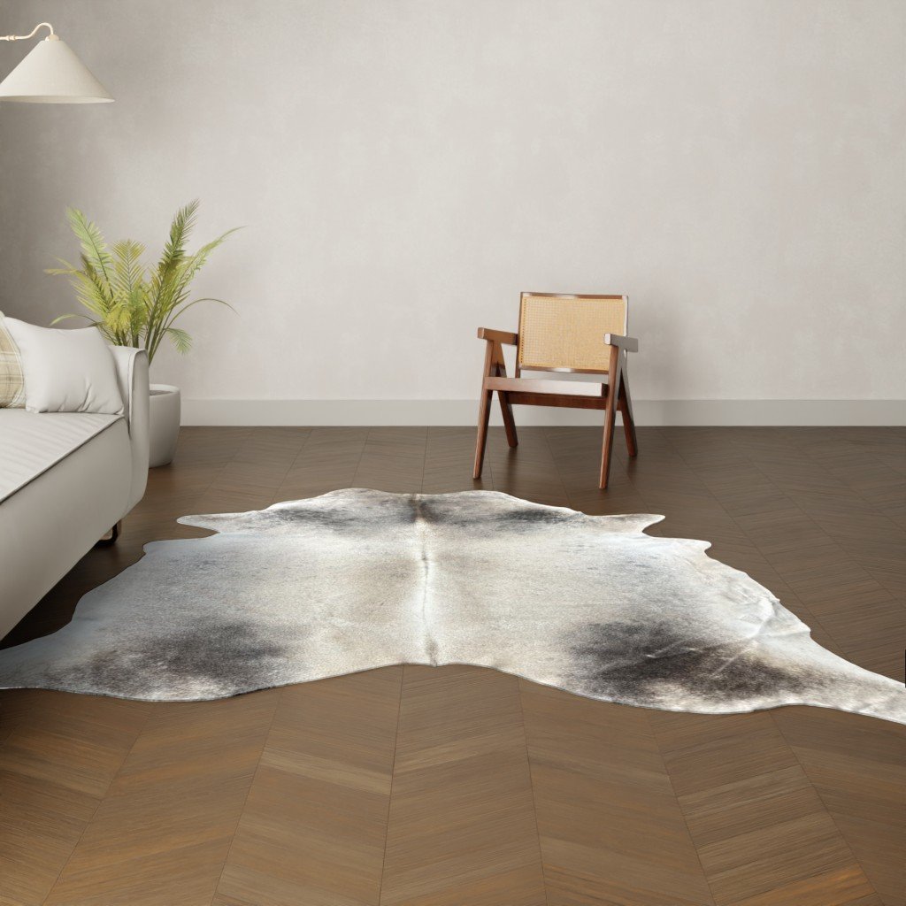 Natürliches Rinderfell grau schwarz 250x210 cm Nahaufnahme Fell-Muster