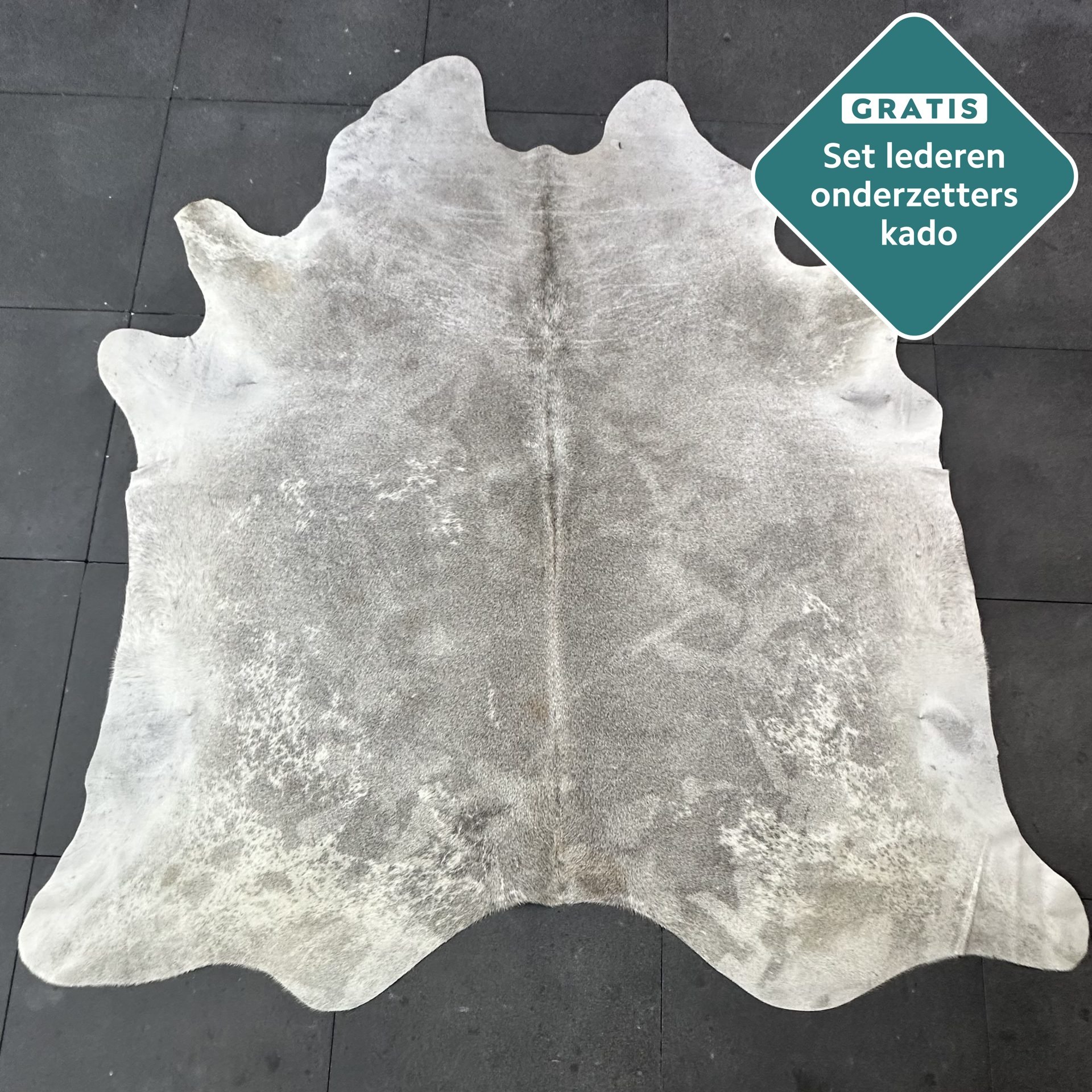 Kuhfell Teppich grau gefleckt Detailansicht natürliche Zeichnung