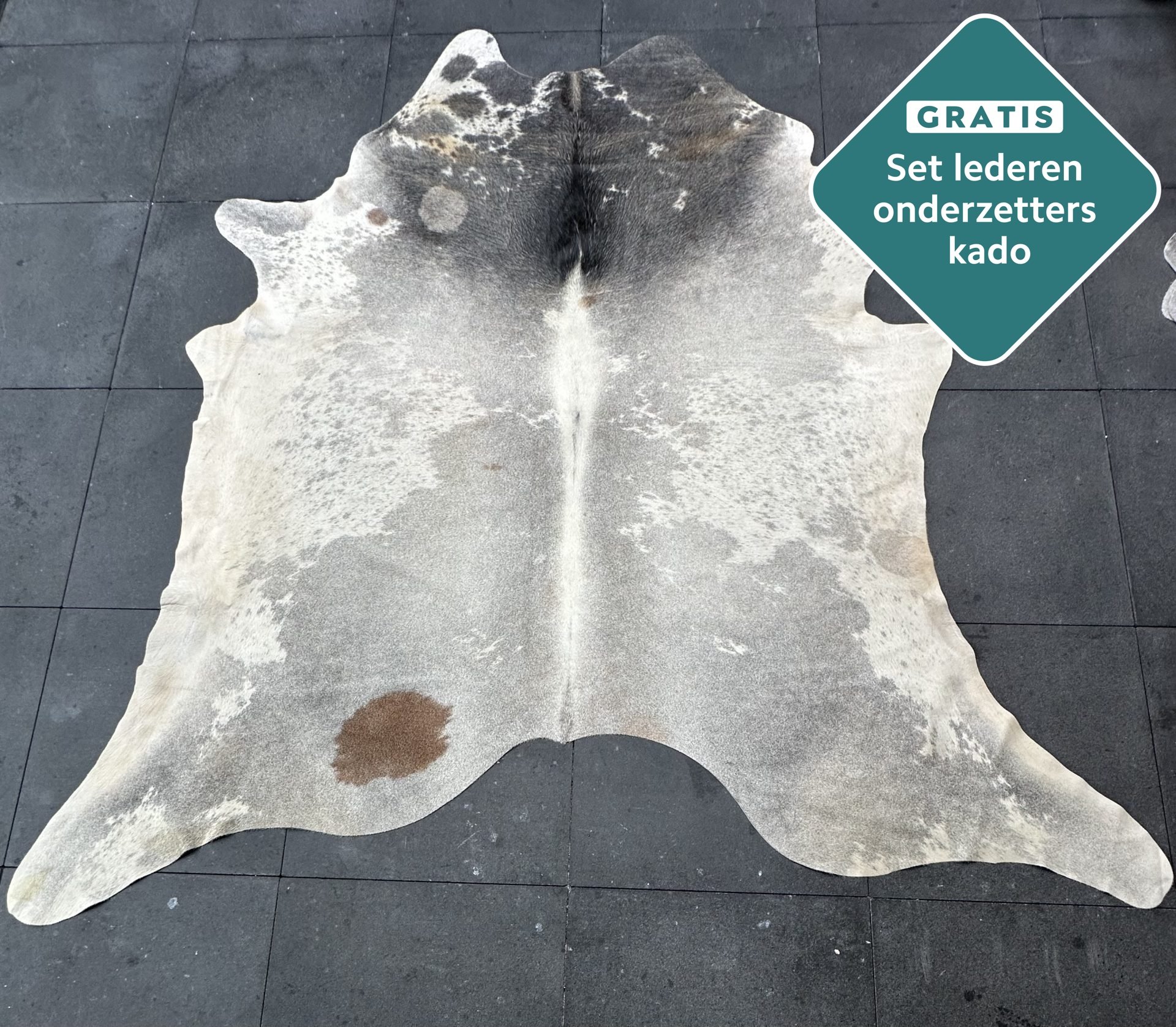 Kuhfell Teppich grau schwarz Detailansicht natürliche Zeichnung