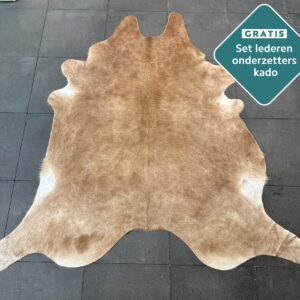 Kuhfell Teppich warmbraun Detailansicht natürliche Zeichnung