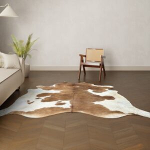 Natürliches Rinderfell braun-weiss gefleckt 240x220 cm Nahaufnahme Fell-Muster