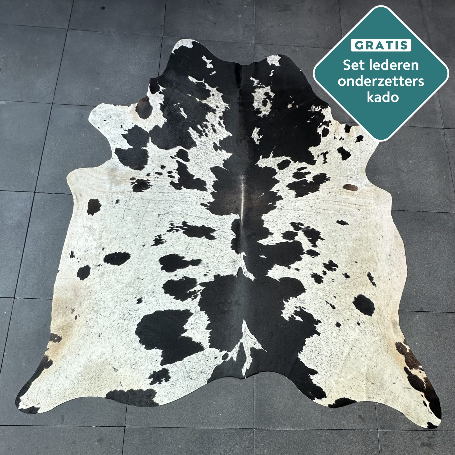 Kuhfell Teppich braun gefleckt Detailansicht natürliche Zeichnung