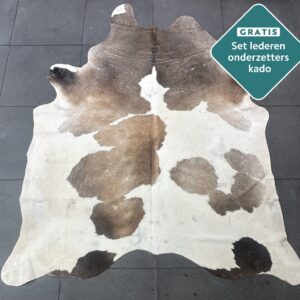 Kuhfell Teppich braun-weiss gefleckt Detailansicht natürliche Zeichnung