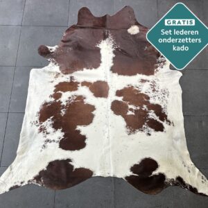 Kuhfell Teppich braun-weiss gefleckt Detailansicht natürliche Zeichnung
