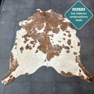 Kuhfell Teppich weiss gefleckt Detailansicht natürliche Zeichnung