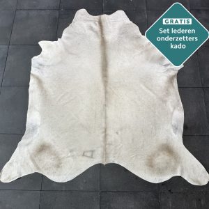 Kuhfell Teppich cremeweiss Detailansicht natürliche Zeichnung