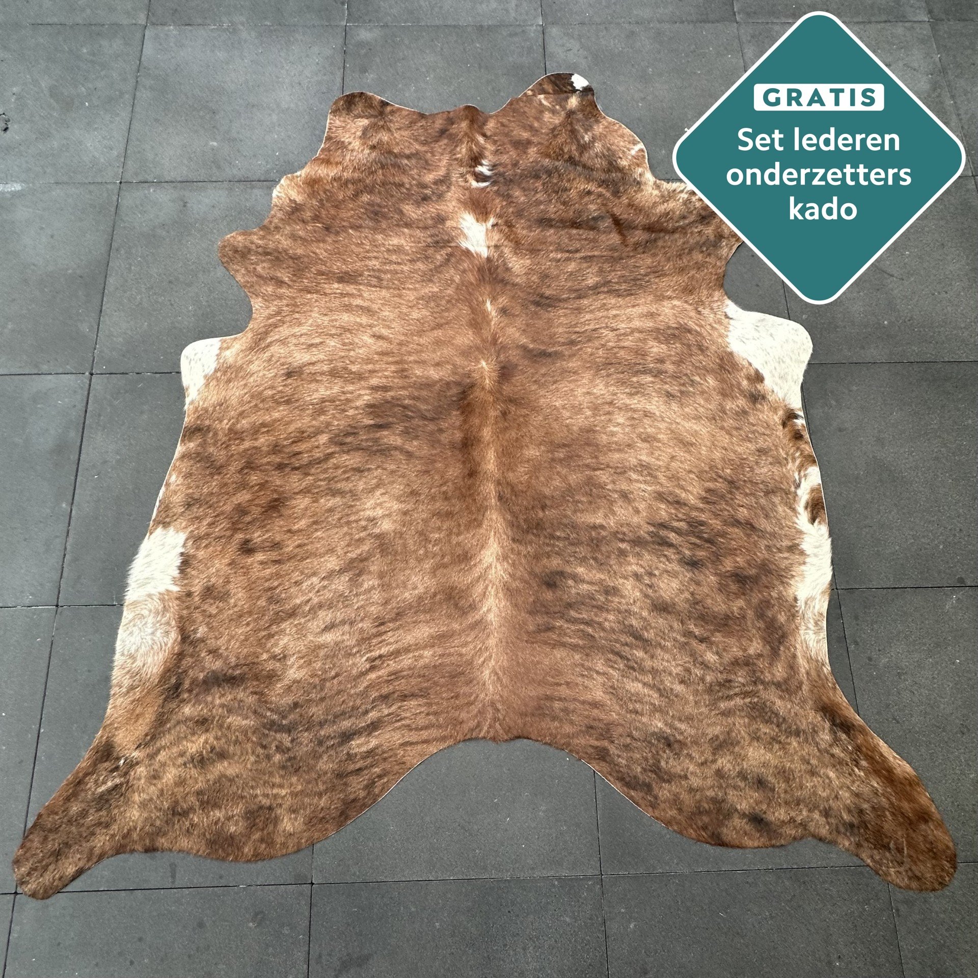 Kuhfell Teppich braun-weiss Detailansicht natürliche Zeichnung