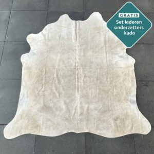 Kuhfell Teppich gebrochen weiss Detailansicht natürliche Zeichnung