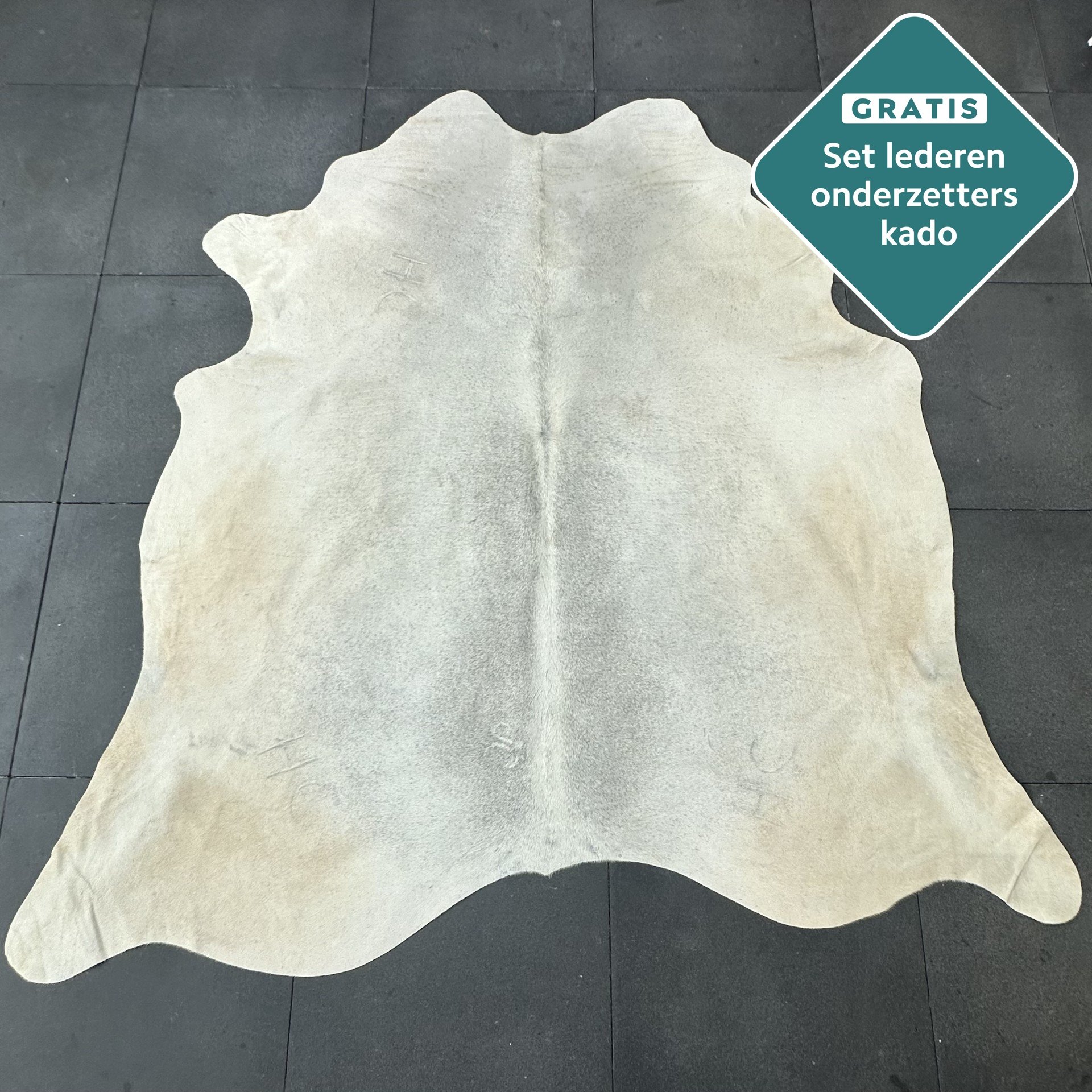 Kuhfell Teppich creme grau Detailansicht natürliche Zeichnung