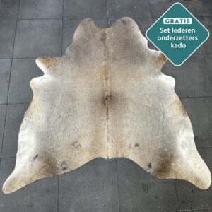 Kuhfell Teppich taupe dunkelgrau Detailansicht natürliche Zeichnung