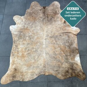 Kuhfell Teppich taupe braun Detailansicht natürliche Zeichnung