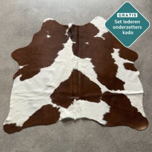 Kleines Kuhfell Teppich braun-weiss gefleckt Detailansicht