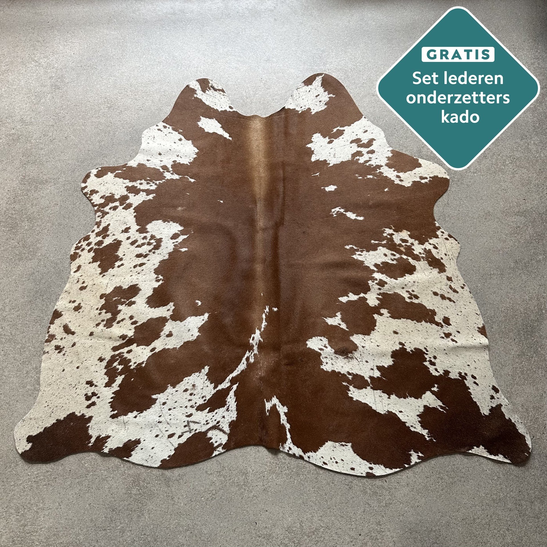 Kleines Kuhfell Teppich braun-weiss gefleckt Detailansicht