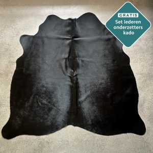 Kleines Kuhfell Teppich schwarz Detailansicht