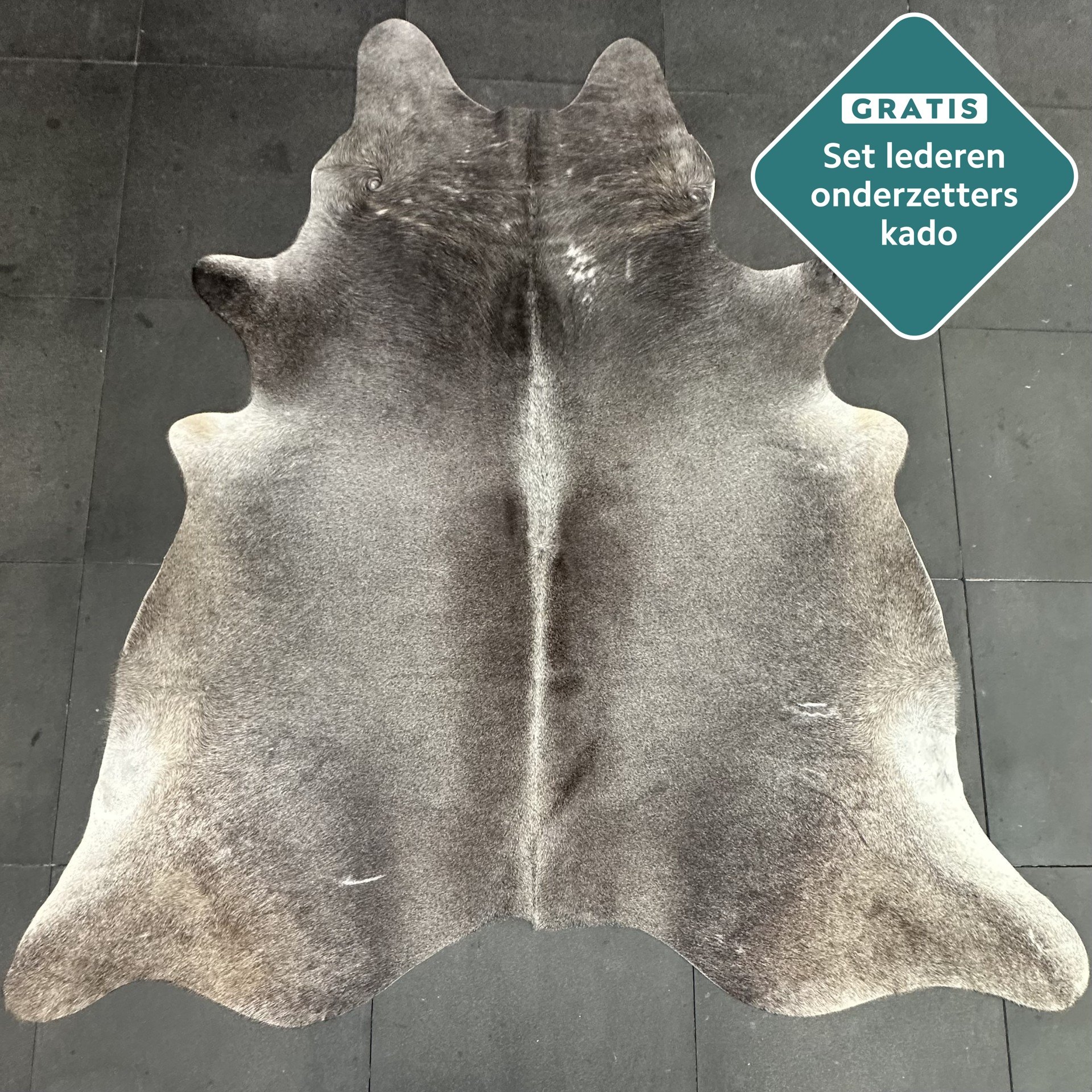 Kuhfell Teppich dunkelgrau Detailansicht natürliche Zeichnung