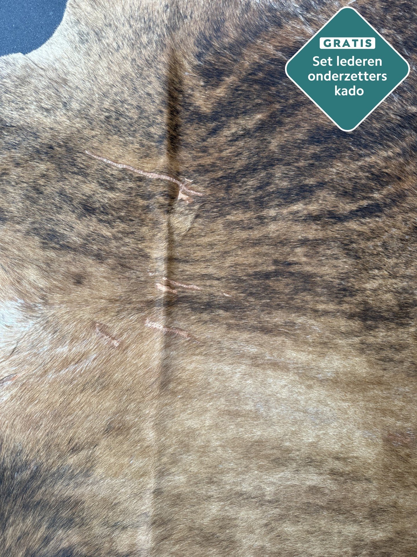 Natürliches Rinderfell braun 220x200 cm Nahaufnahme Fell-Muster