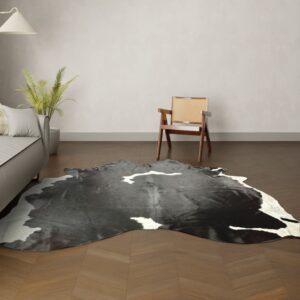 Natürliches Rinderfell schwarz-weiss gefleckt 260x210 cm Nahaufnahme Fell-Muster