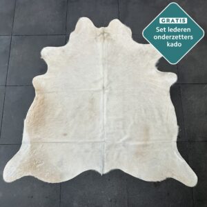 Kuhfell Teppich cremeweiss Detailansicht natürliche Zeichnung