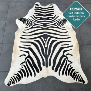 Echtes Kuhfell mit Zebradruck 200x180 cm Detailansicht