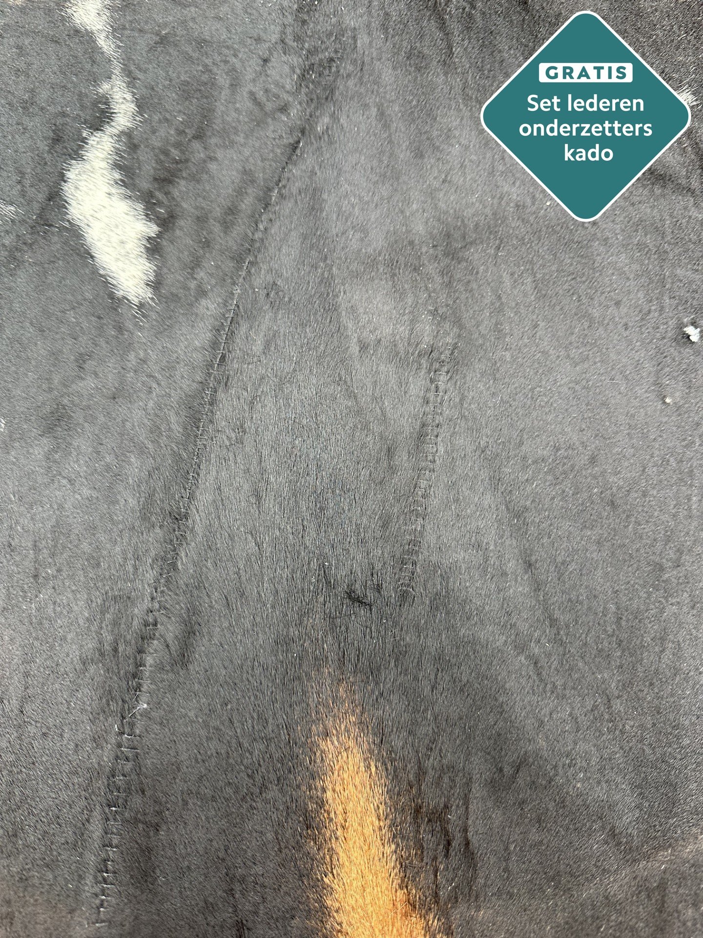 Natürliches Rinderfell Tricolor 250x190 cm Nahaufnahme Fell-Muster