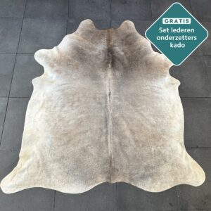 Kuhfell Teppich grau taupe Detailansicht natürliche Zeichnung