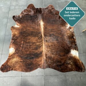 Kuhfell Teppich gestromt Detailansicht natürliche Zeichnung