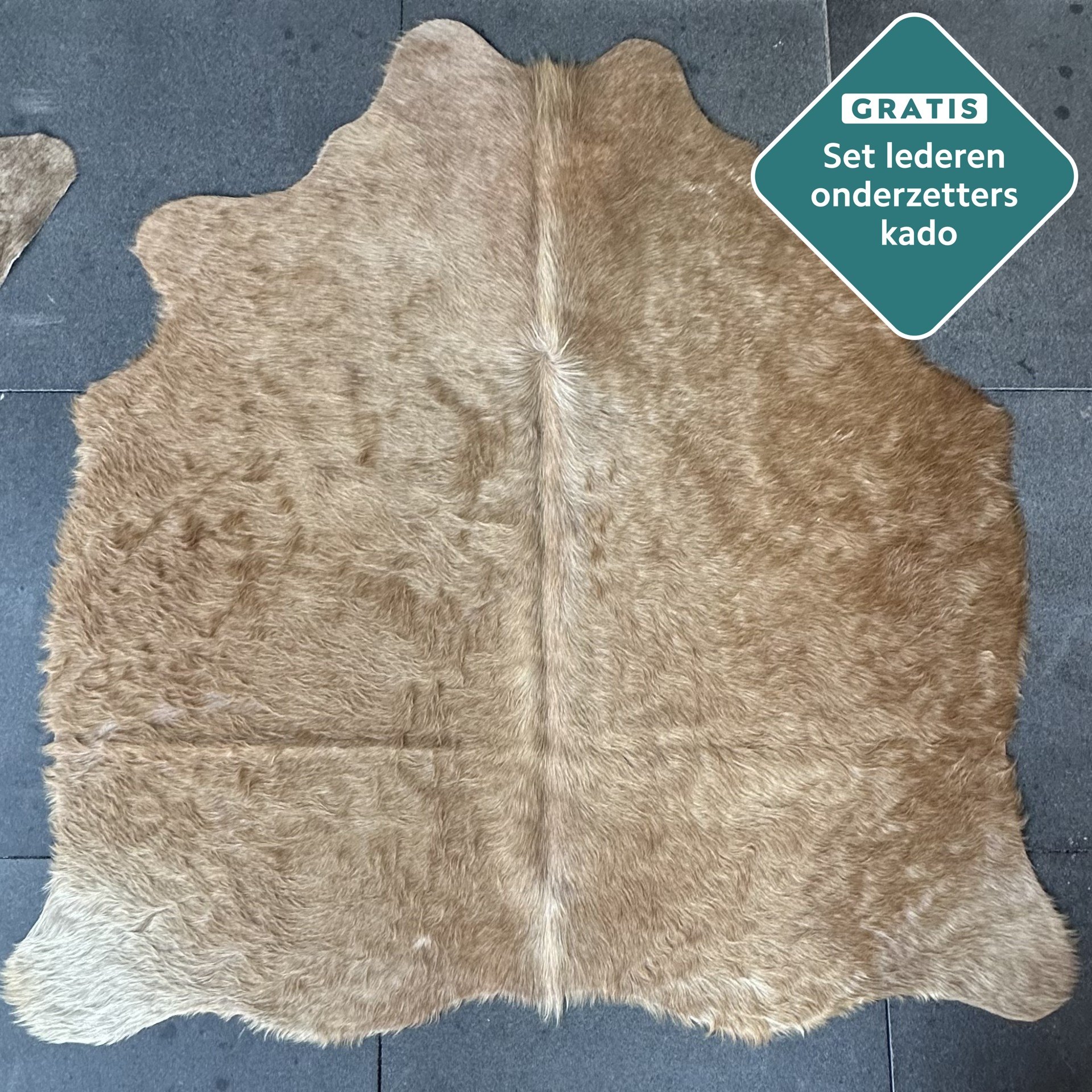 Kleines Kuhfell Teppich mittelbraun Detailansicht