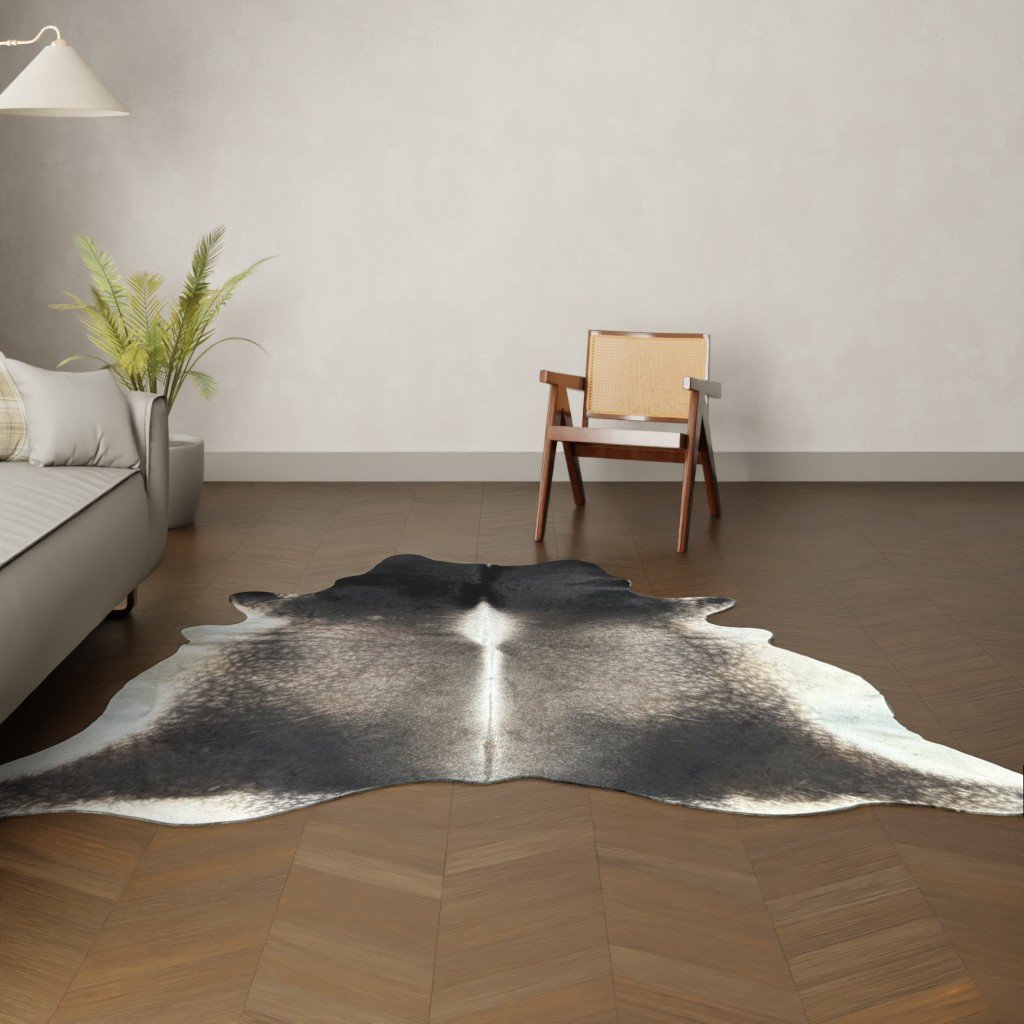 Natürliches Rinderfell dunkelbraun grau 230x200 cm Nahaufnahme Fell-Muster