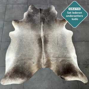 Kuhfell Teppich taupe grau Detailansicht natürliche Zeichnung