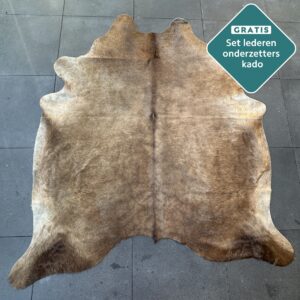 Kuhfell Teppich dunkel Taupe Detailansicht natürliche Zeichnung