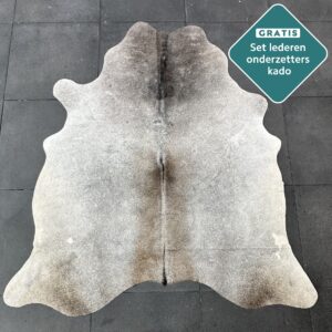 Kuhfell Teppich taupe grau Detailansicht natürliche Zeichnung