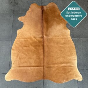 Kleines Kuhfell Teppich dunkel cognac Detailansicht