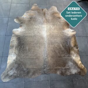 Kuhfell Teppich dunkel Taupe Detailansicht natürliche Zeichnung