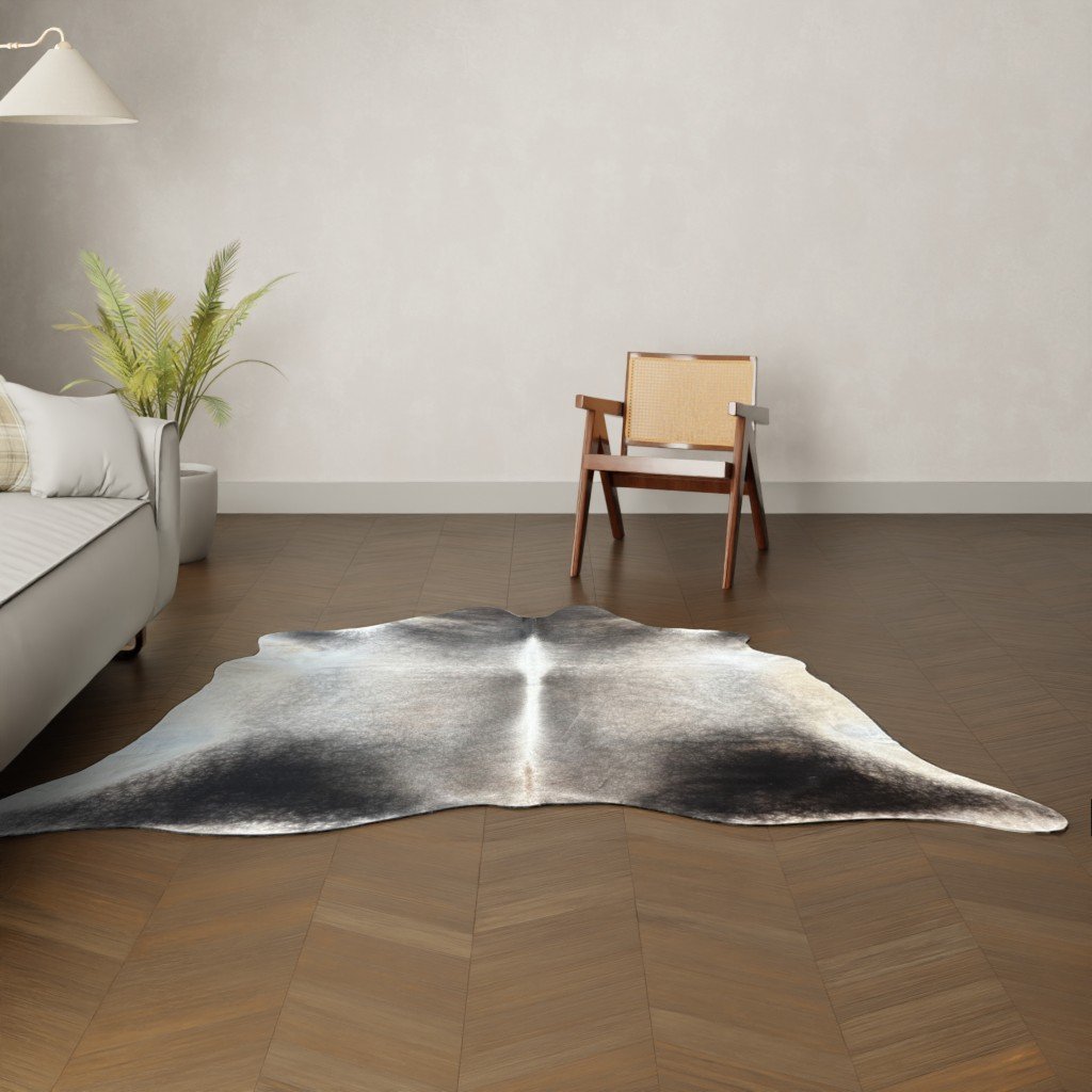 Kuhfell-Teppich grau schwarz 220x210 cm.
