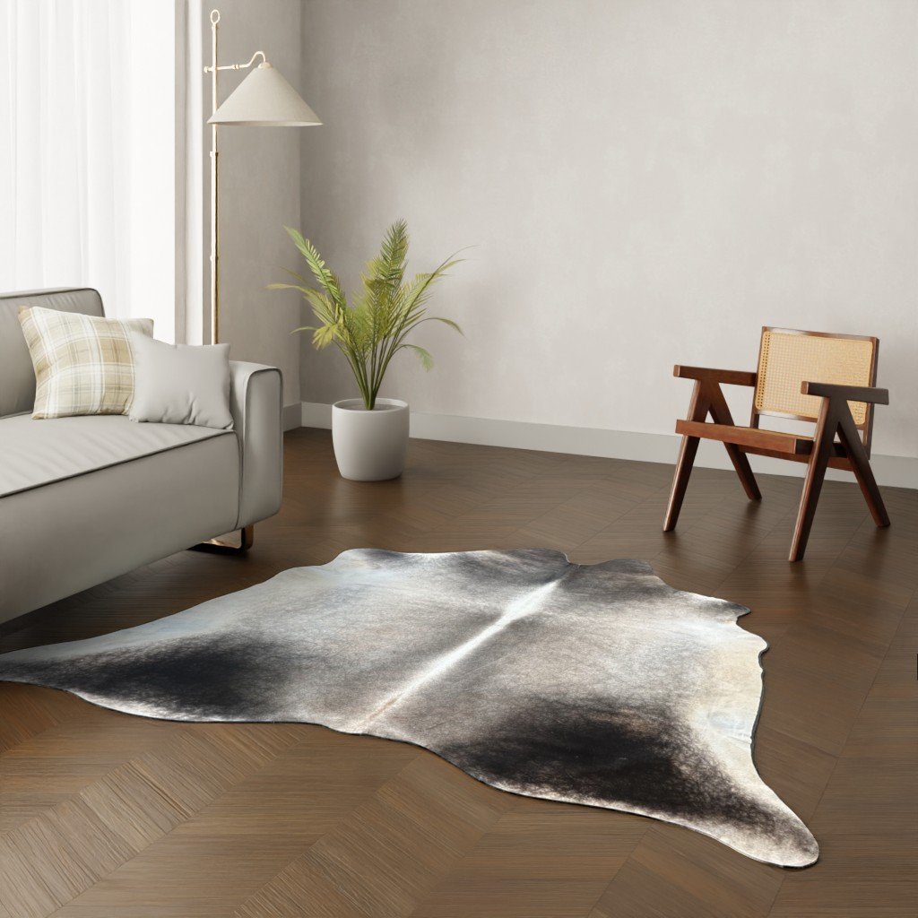 Kuhfell-Teppich grau schwarz 220x210 cm.