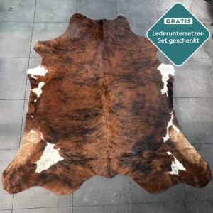 Kuhfell-Teppich dunkelbraun weiß 250x230 cm. RIESIG