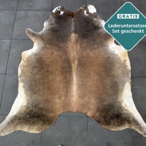 Kuhfell Teppich warmbraun weiss Detailansicht natürliche Zeichnung