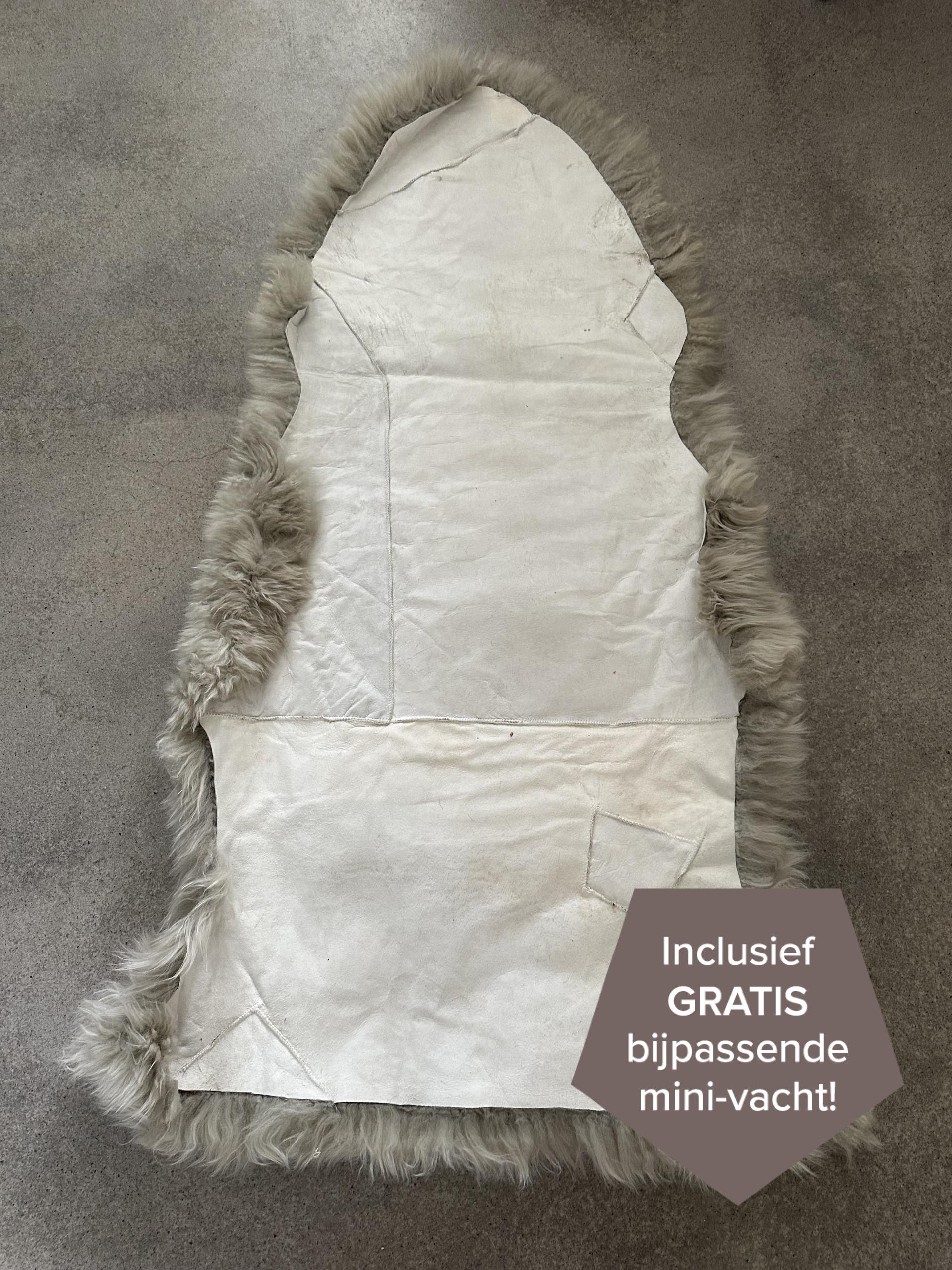XXL Patchwork Schaffellteppich Taupe – 160 × 80 cm – Bild 6