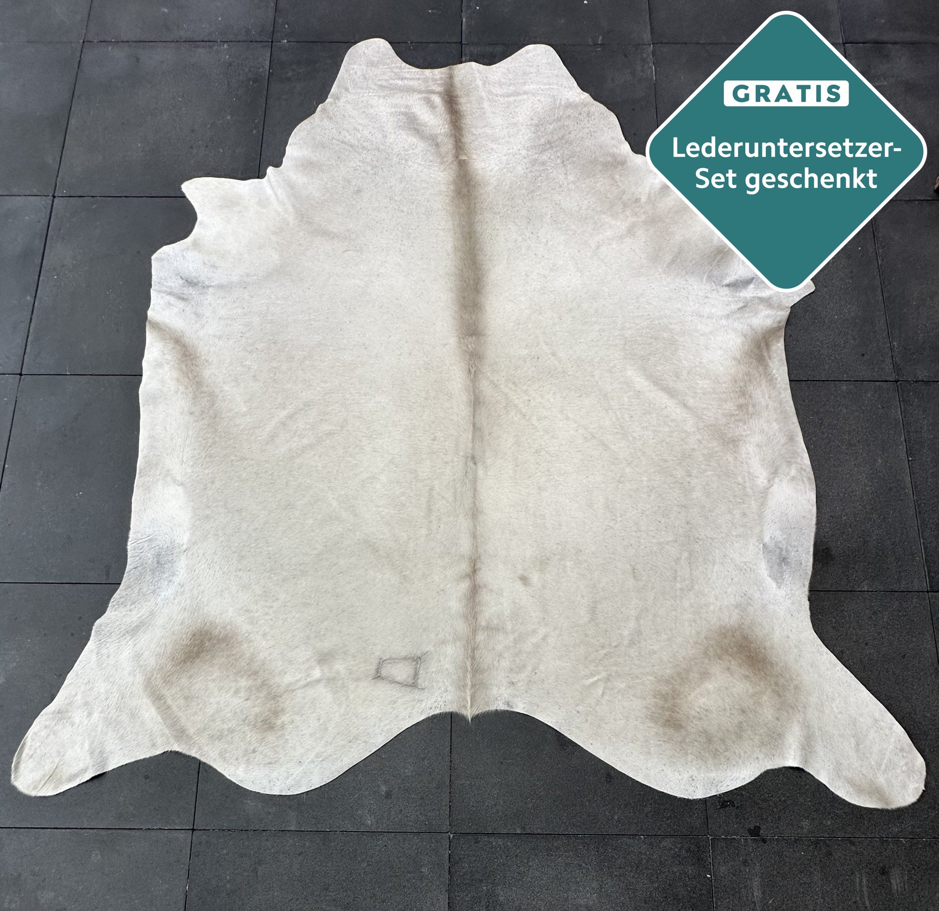 Kuhfell Teppich cremeweiss Detailansicht natürliche Zeichnung