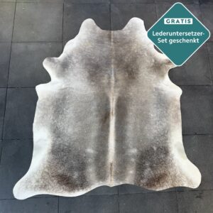 Kuhfell Teppich taupe dunkelgrau Detailansicht natürliche Zeichnung