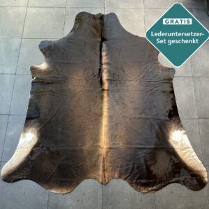 Kuhfell-Teppich dunkelbraun 260x240 cm. KOLOSSAL