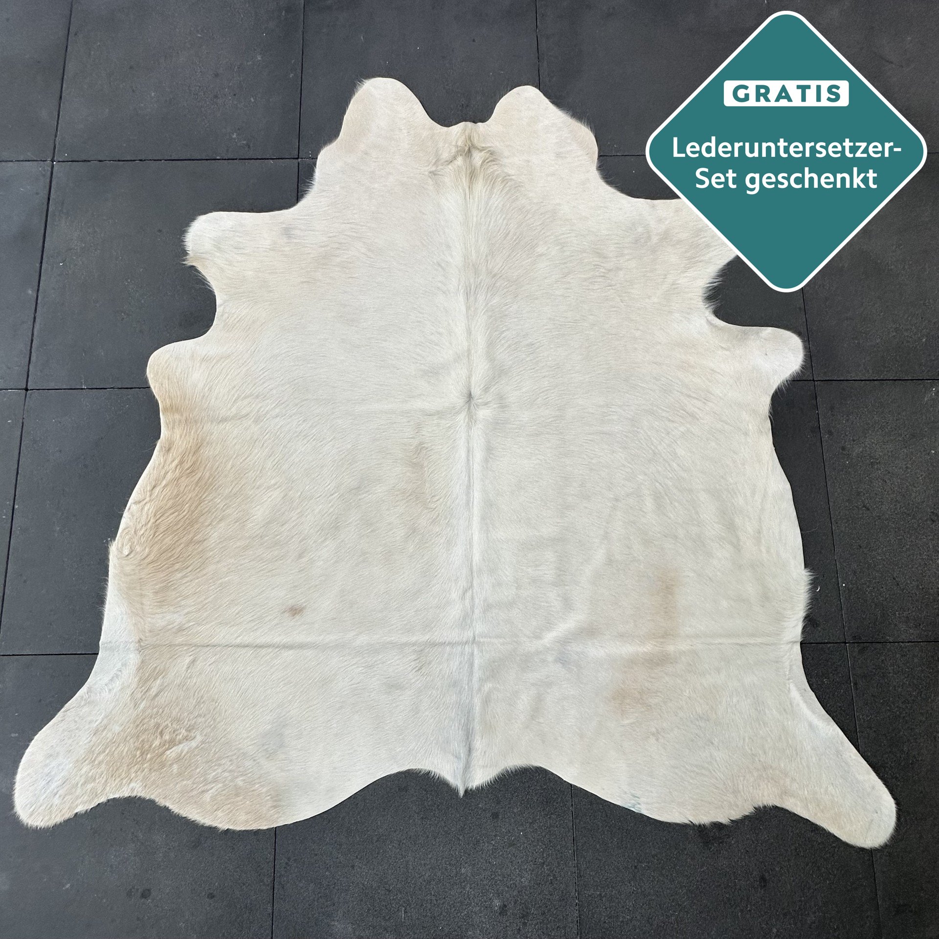 Kuhfell Teppich cremeweiss Detailansicht natürliche Zeichnung