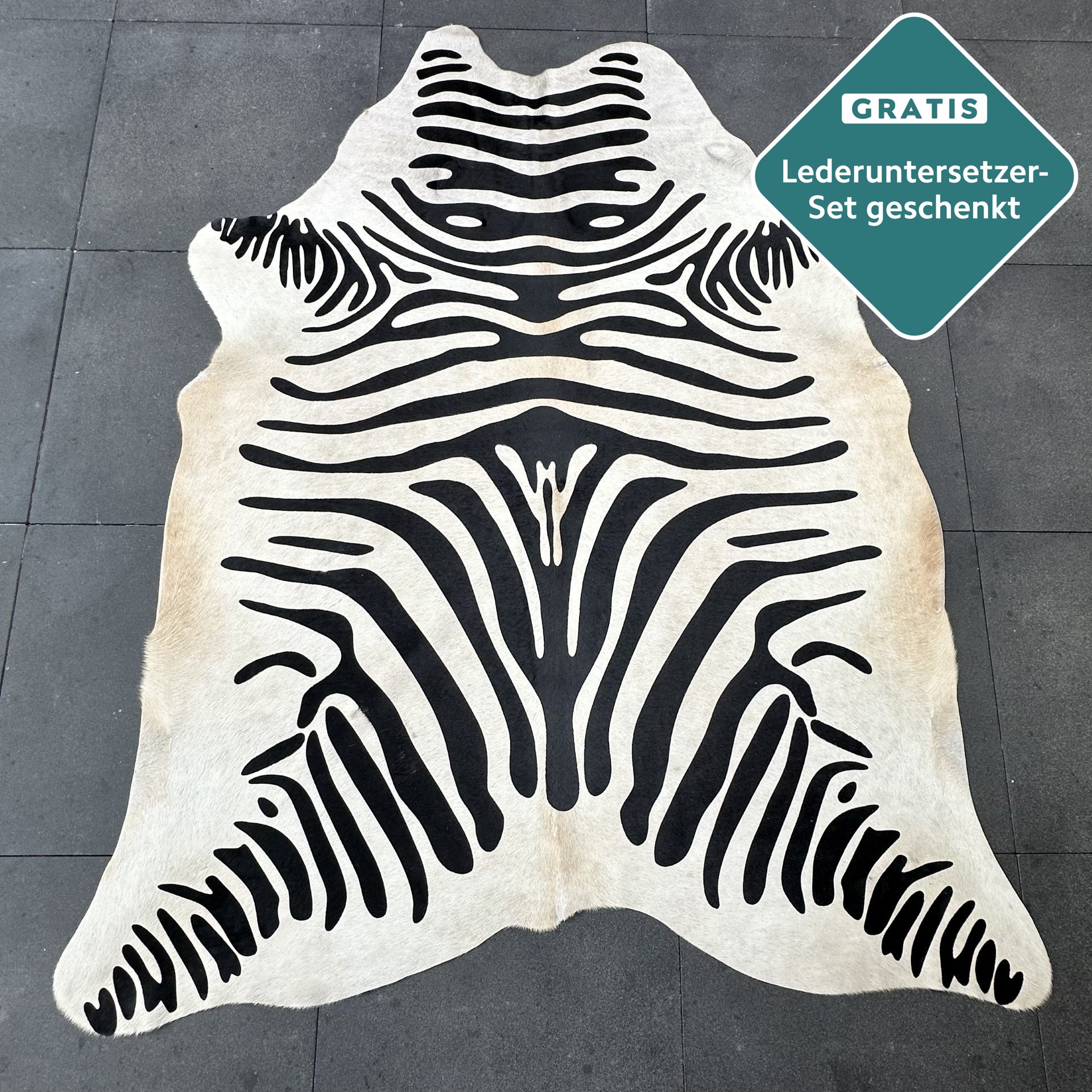 Echtes Kuhfell mit Zebradruck 200x180 cm Detailansicht