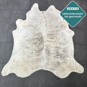 Kuhfell Teppich creme schwarz Detailansicht natürliche Zeichnung