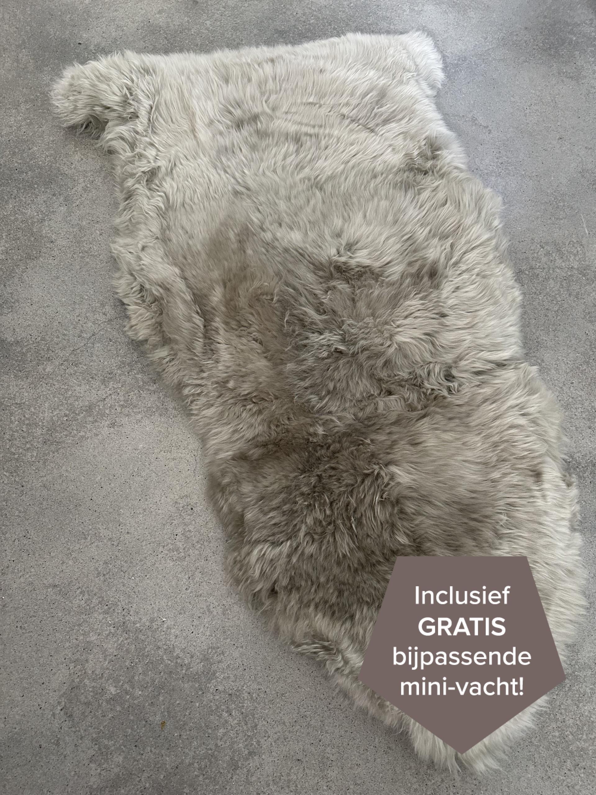 XXL Patchwork Schaffellteppich Taupe – 160 × 80 cm – Bild 4