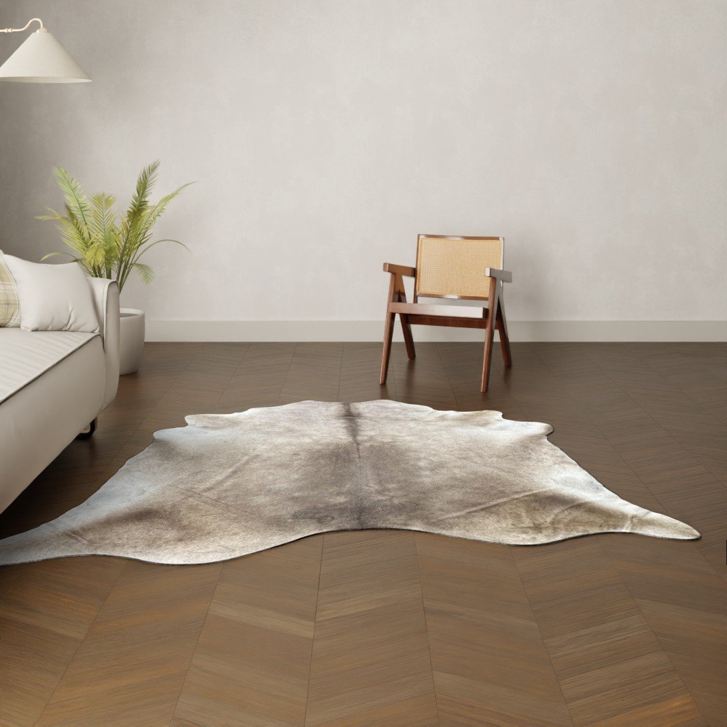 Kuhfell-Teppich grau taupe 220x220 cm. SPEZIAL